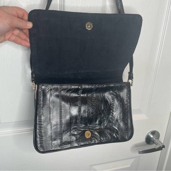 Vintage 60s/70s Genuine Eel Leather Shoulder Handbag in Black 11" X 7" X 1.5" - Picture 5 of 10
